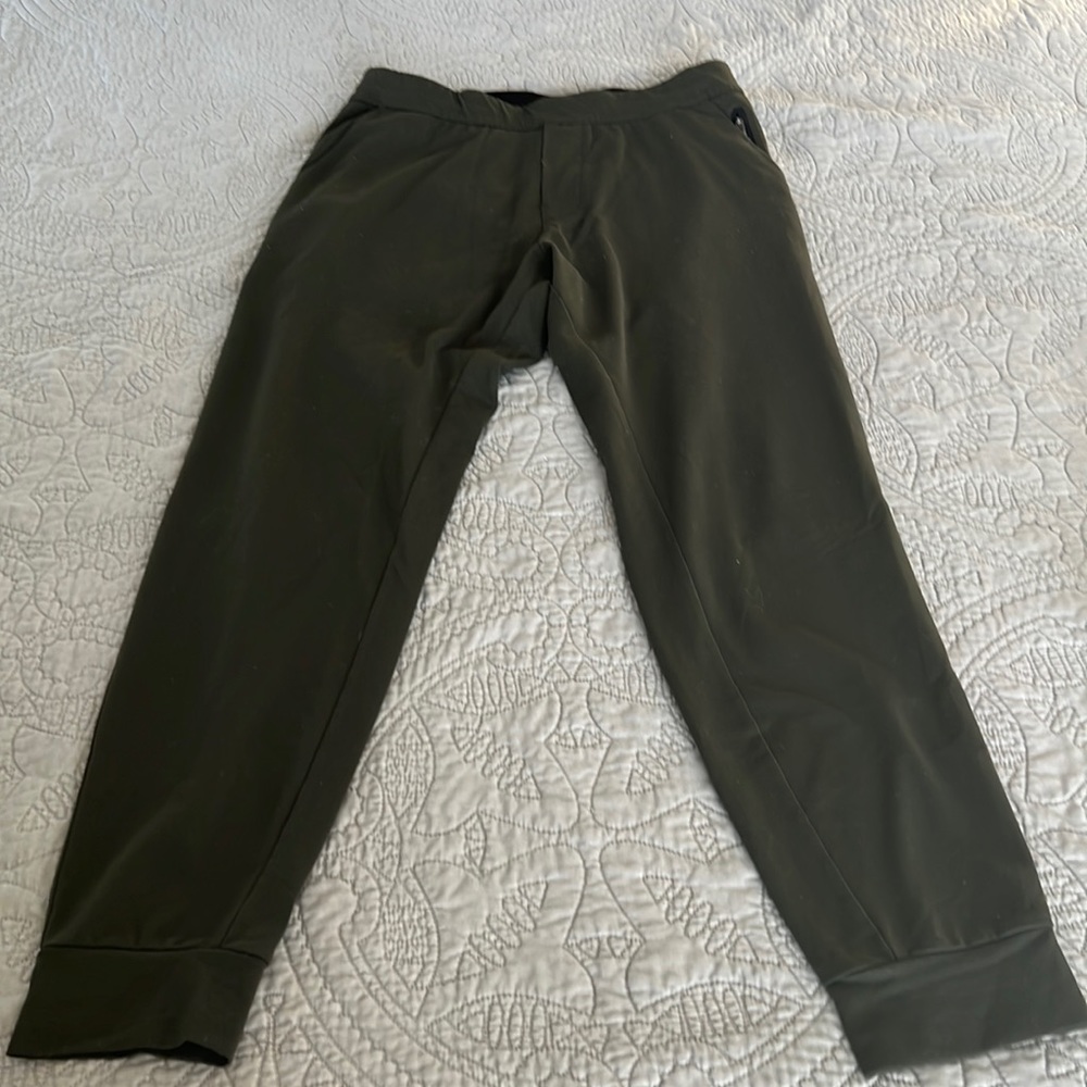 Green public rec joggers